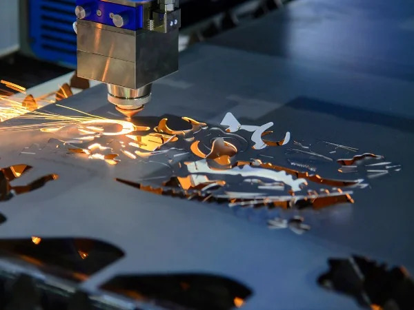Fiber Laser vs Green Laser in Diamond Cutting – Which is Right for Your Business?